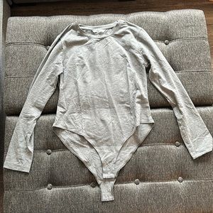 Mangopop Women’s gray bodysuit size large